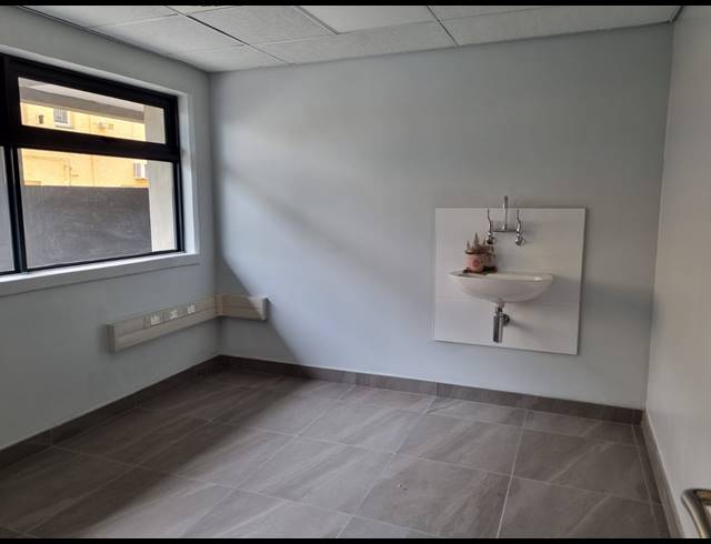 71M² OFFICE TO LET IN NELSPRUIT EXT 1